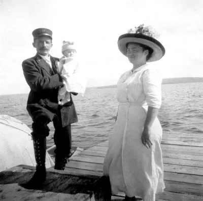 Highlight Number 6 of an Apostle Islands Cruises' Grand Tour: Historic photo of a lighthouse keeper and his family