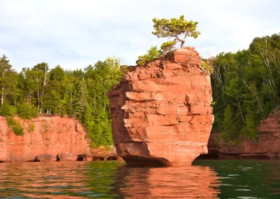 sea cave kayak tours bayfield wi